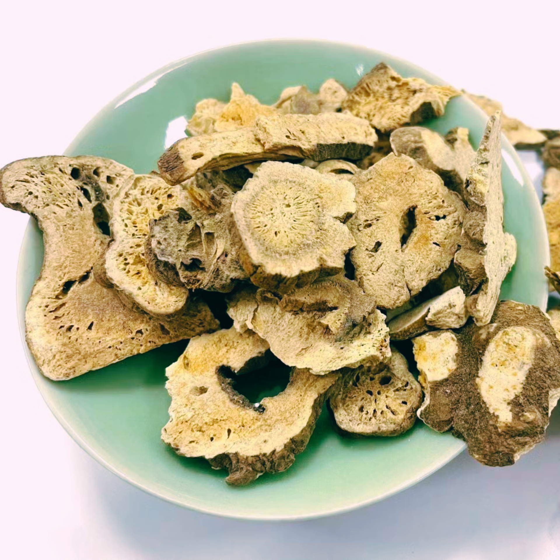 BẠCH TRUẬT